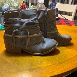 Girls booties! Pleather looking